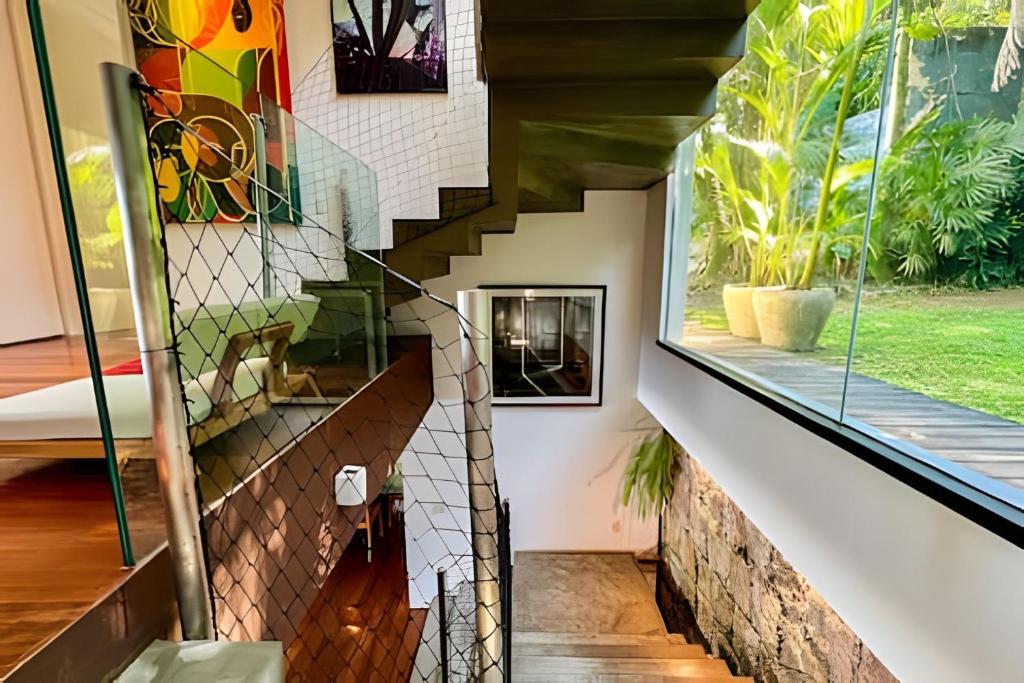 Сад в HR.333 - Esplêndida casa de luxo no Joá com 5 suites para locação temporada