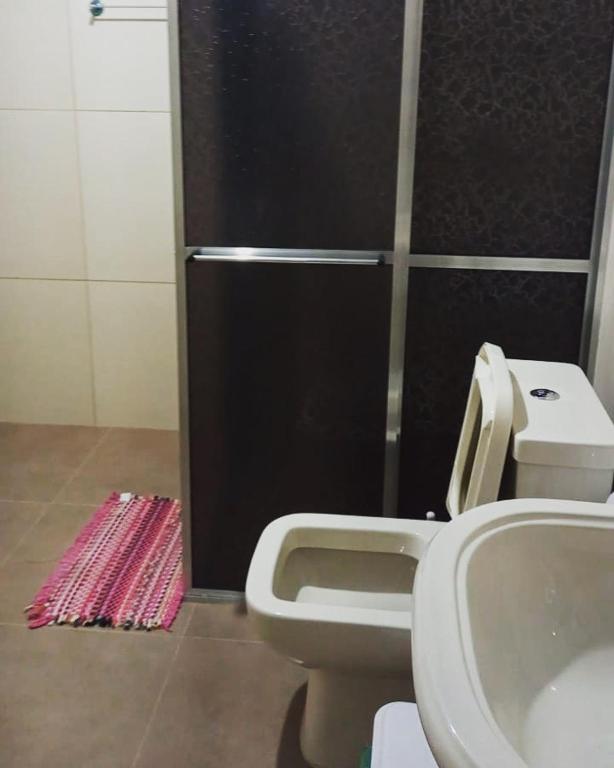 Office Hostel CENTRO Hospedagem climatizada para empresas Quartos privativos emitimos nota fiscal 24 h - Habitación Triple Básica