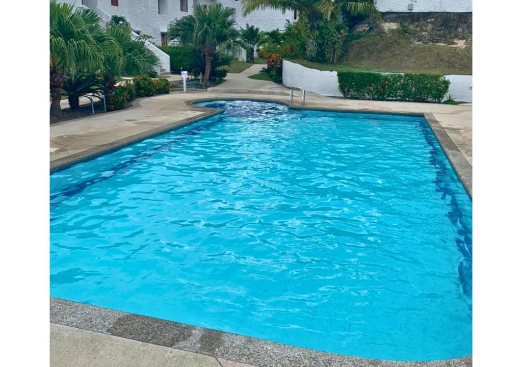 Bazén v ubytování Hermosa Casa de 3 pisos nebo v jeho okolí
