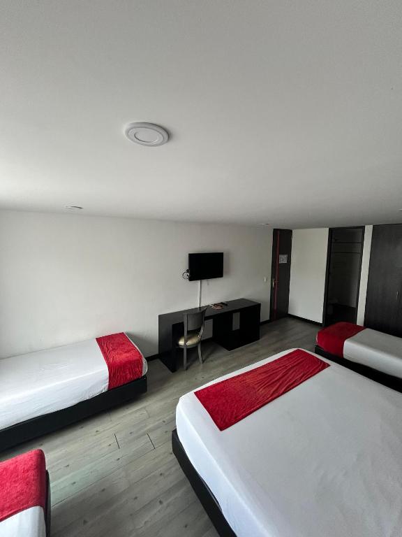 Postel nebo postele na pokoji v ubytování AW Hotel Ariston