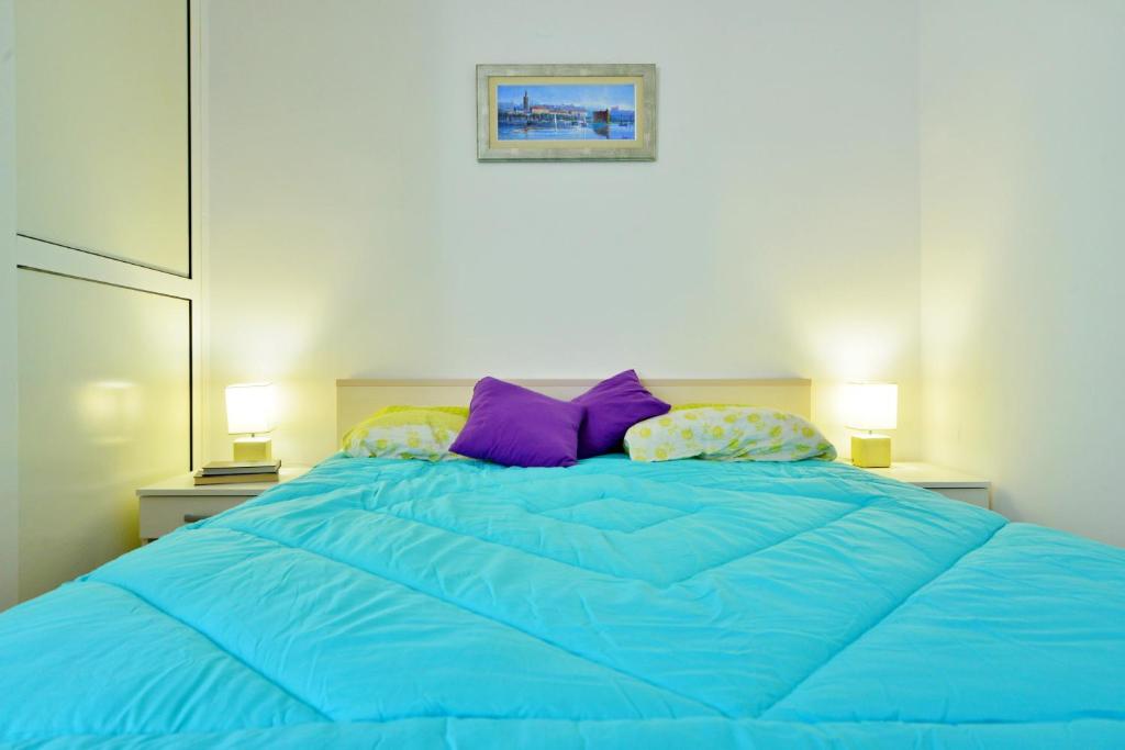Postel nebo postele na pokoji v ubytování Split Center Room Helena