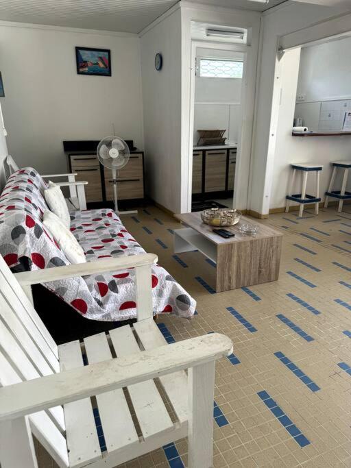 Postel nebo postele na pokoji v ubytování Maison authentique à 300m de la plage