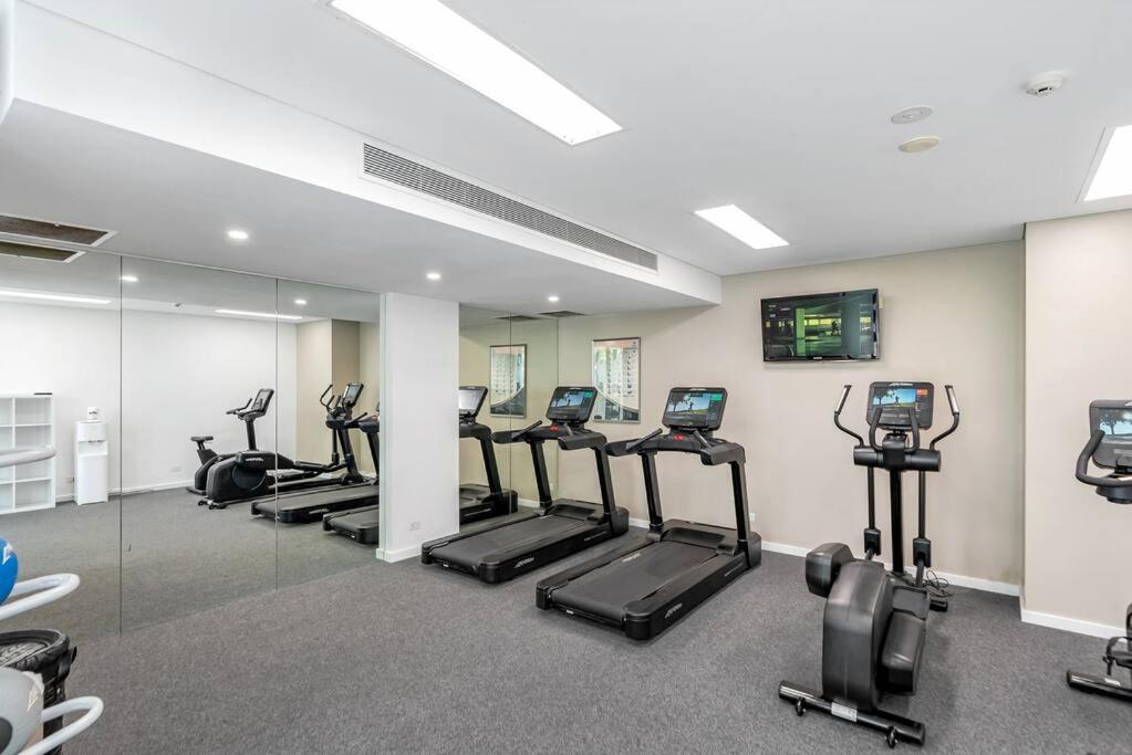 Fitness centrum a/nebo fitness zařízení v ubytování Fresco Tropical: Private Pool Haven by Golf Course