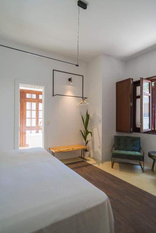 La Moderna Suites - Resim 45