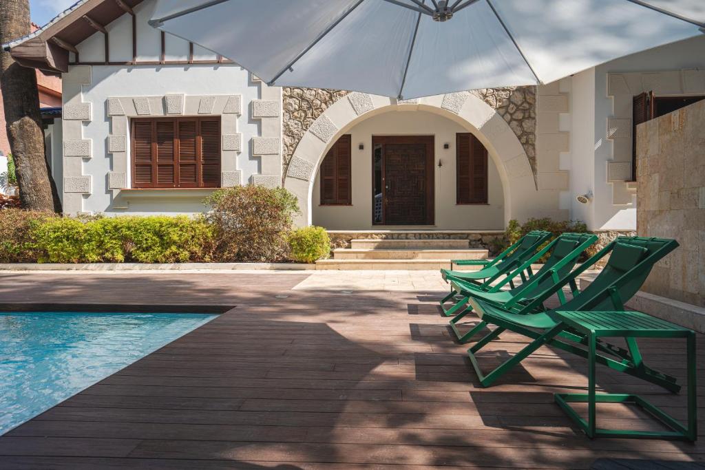 La Moderna Suites - Resim 21