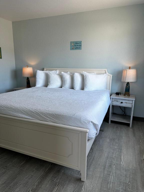 Coastal Inn and Suites photo