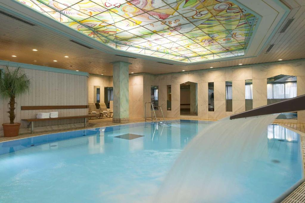 Bazén v ubytování Maritim Hotel Stuttgart nebo v jeho okolí