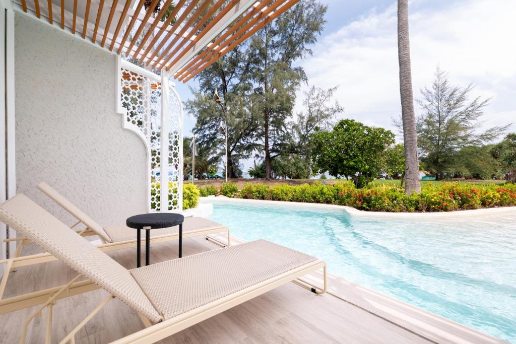 Thavorn Palm Beach Resort Phuket