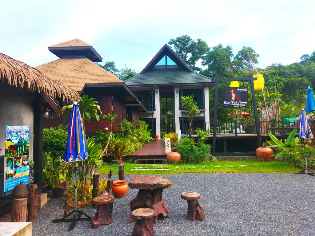 Zahrada ubytování Baan Koh Kwang Pool Villa Krabi