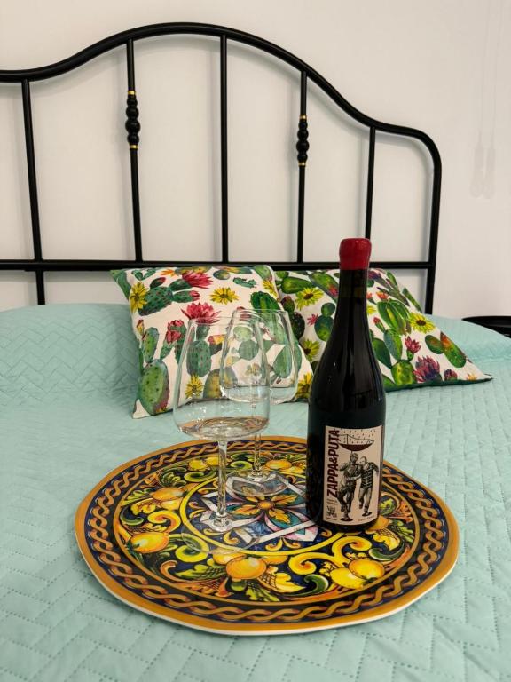 Postel nebo postele na pokoji v ubytování Avi Rooms