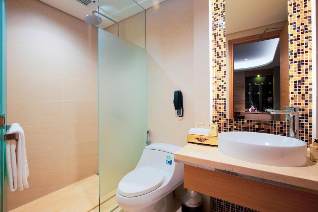 Suite Junior 1 Phòng Ngủ Với 1 Lần Mát-Xa Chân (15 Phút) Cho 2 Khách