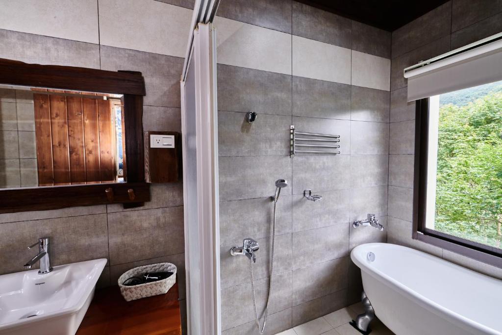Koupelna v ubytování Shan Xing Ji Ye Homestay