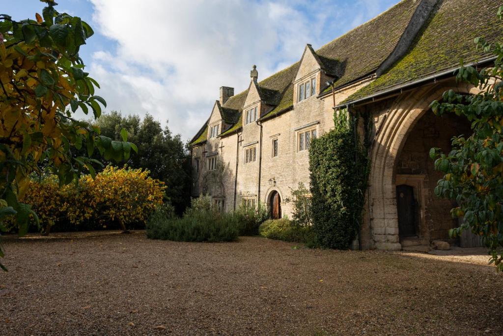 Northborough Manor Gatehouse, Northborough (updated prices 2024)
