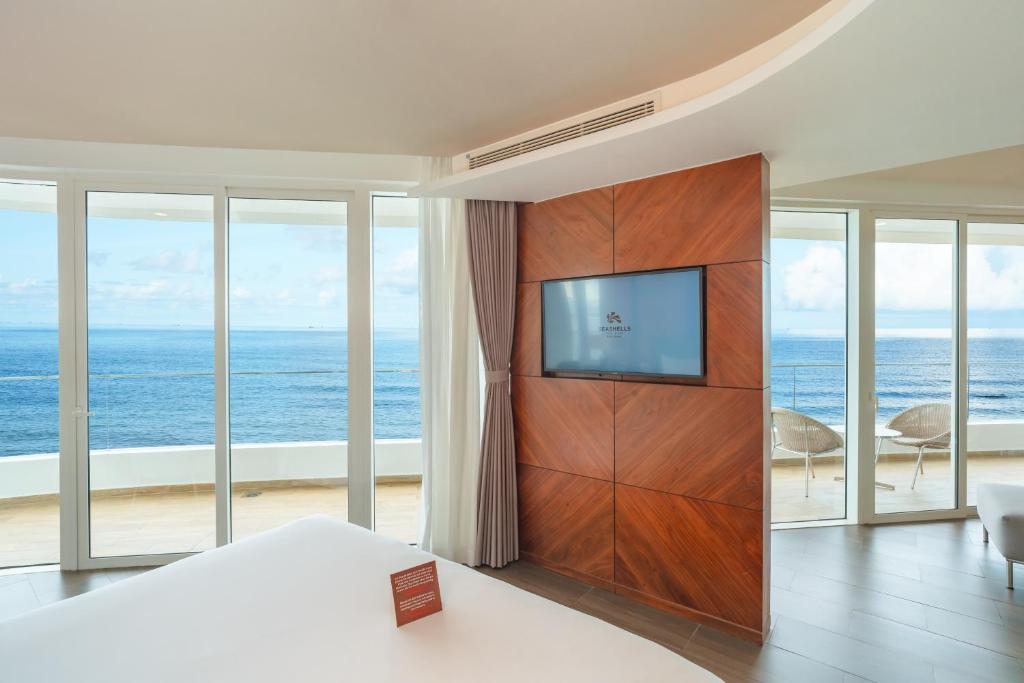 Suite Phu Quoc Với 1 Lần Mát-xa Toàn Thân (40 Phút) Cho 4 Khách