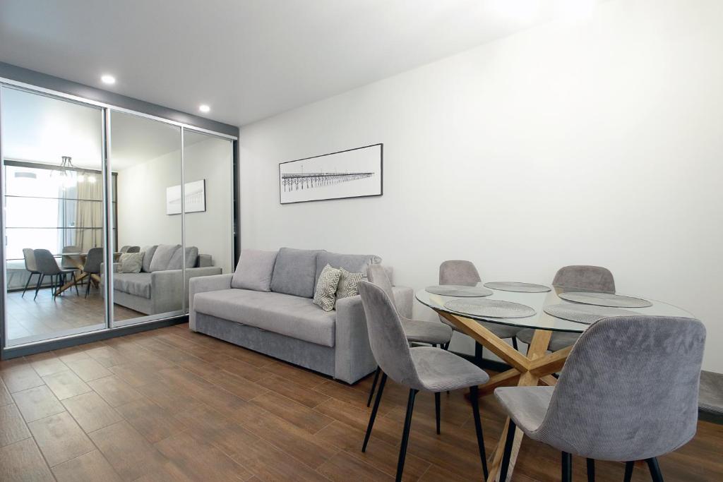 Power supply apartments - Two-Bedroom Deluxe Apartment With Balcony
