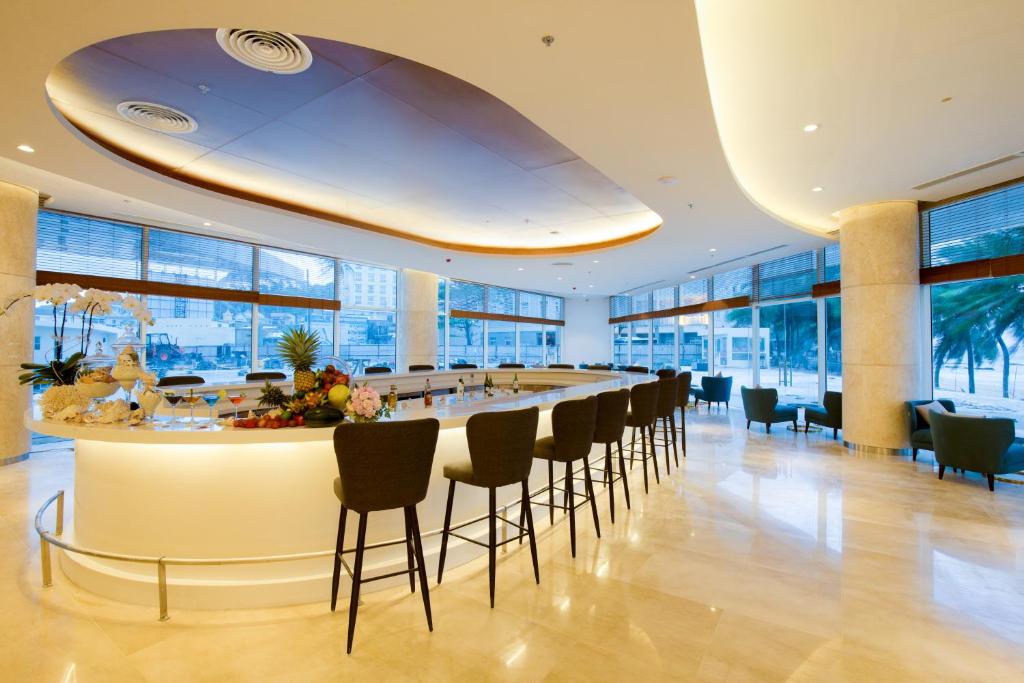 Um restaurante ou outro lugar para comer em Seashells Phu Quoc Hotel & Spa