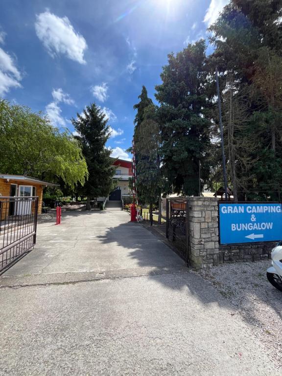 Imagen de la galería de Gran Camping & Panzió, en Esztergom