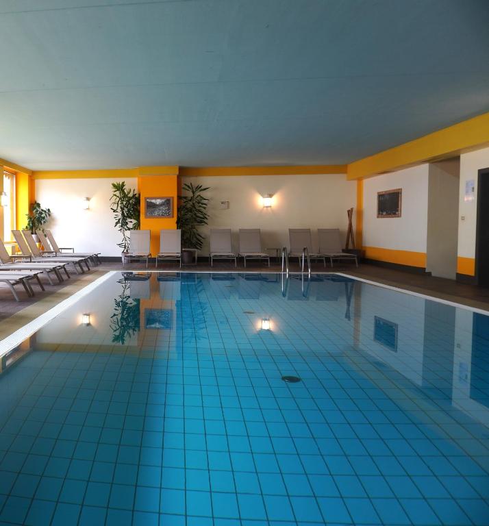 Bazén v ubytování Smart Hotel Firn nebo v jeho okolí