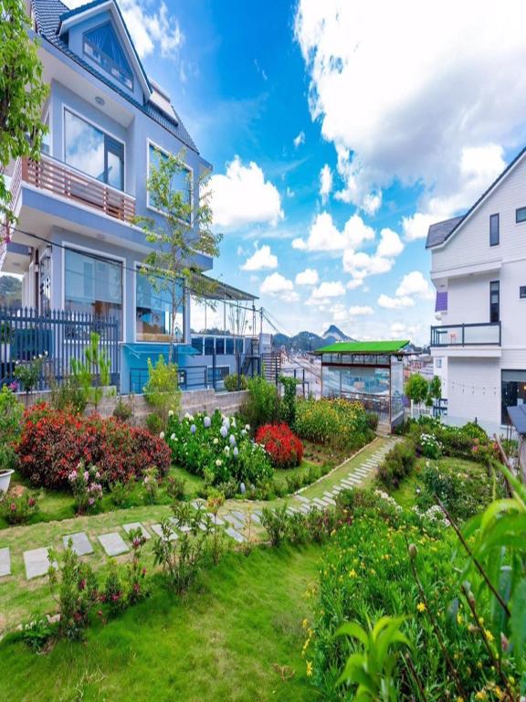 Κήπος έξω από το Chuỗi Villa 7 Phòng Ngủ - Sân Vườn - Chô để ô tô - Trung tâm Đà lạt