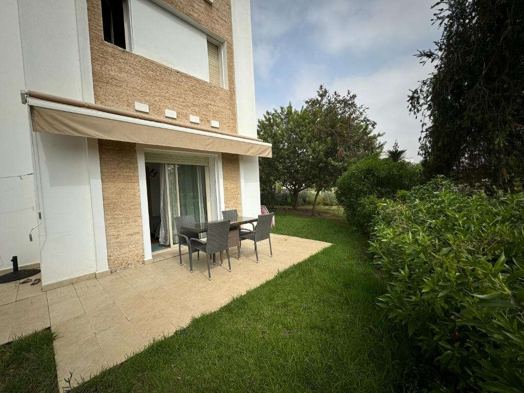 Vườn quanh Golf City Prestigia Bouskoura