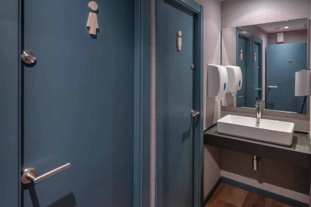 Kúpeľňa v ubytovaní Hostal Operaramblas