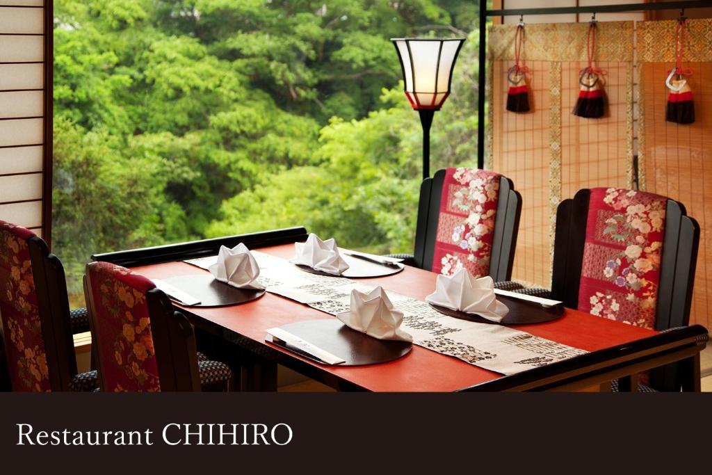 Restaurace v ubytování Yamanaka Onsen Kissho Yamanaka
