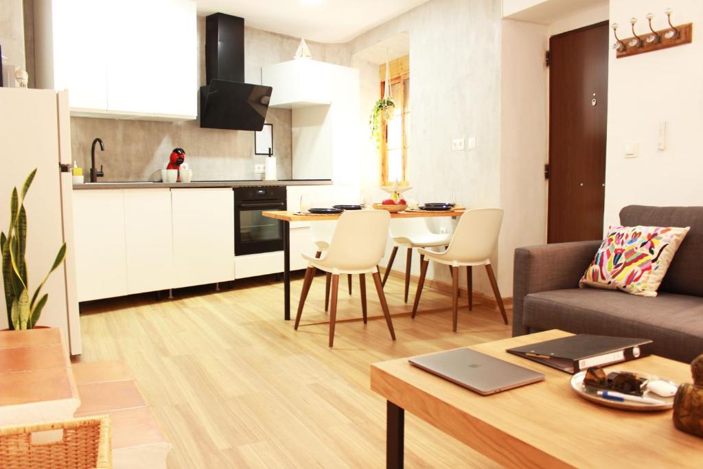 Kuchyň nebo kuchyňský kout v ubytování Casa Maria Isabel With Private Terrace In Center