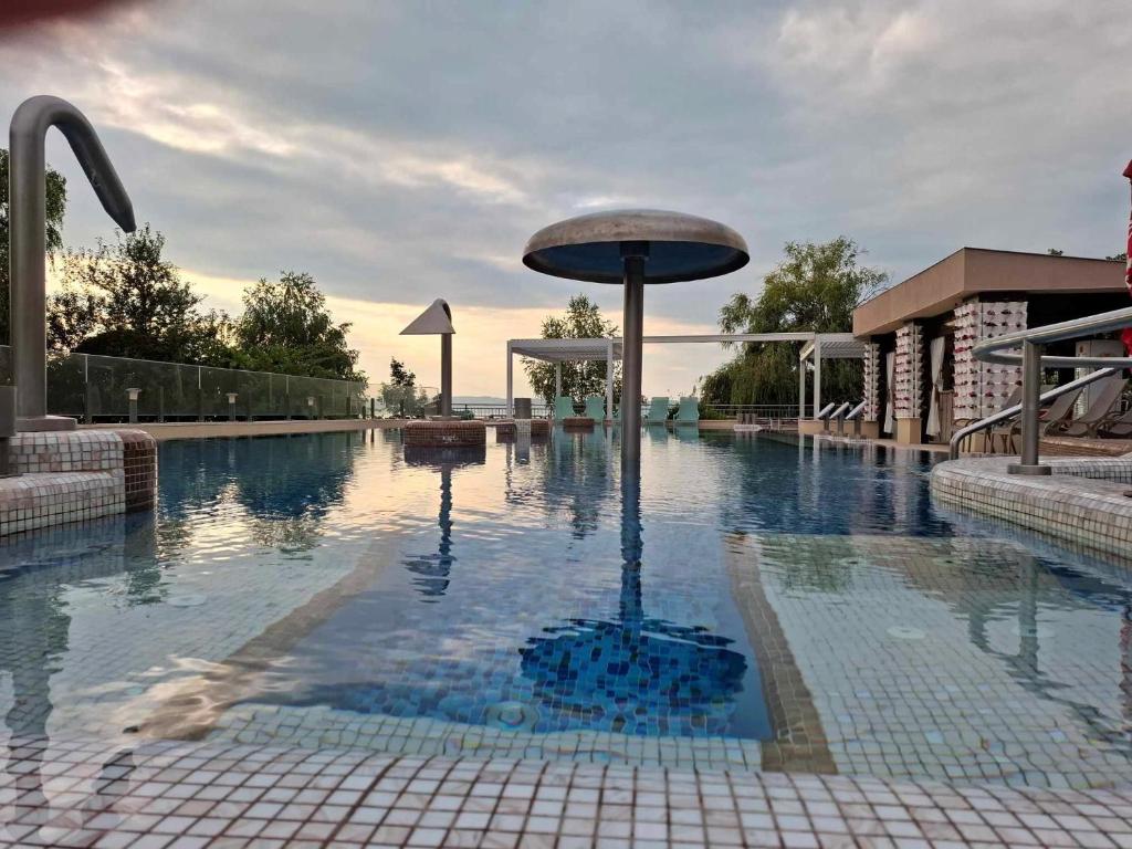 Bazén v ubytování Hotel Wellamarin nebo v jeho okolí