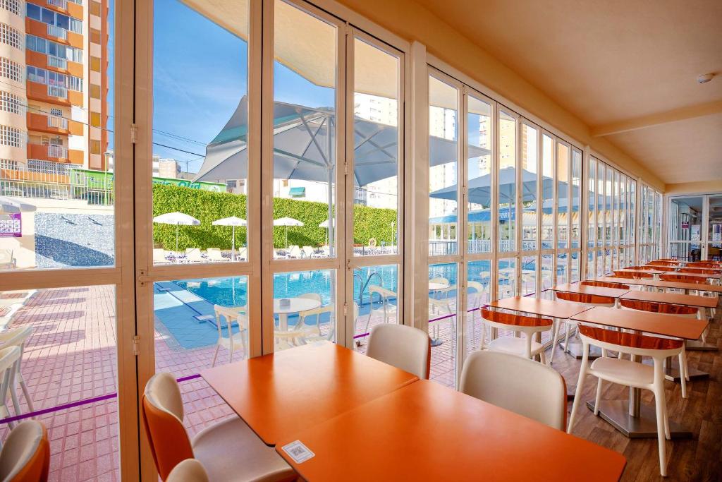 Basen w obiekcie Hotel Servigroup Nereo lub w pobliżu