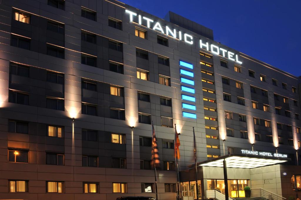 TITANIC Comfort Mitte