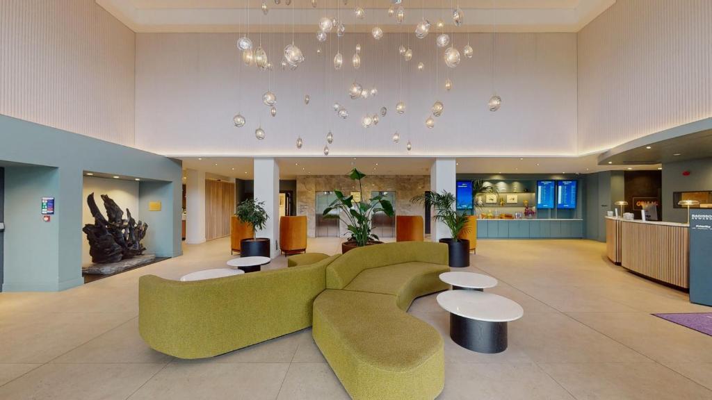 Clayton Hotel Dublin Airport Central photo