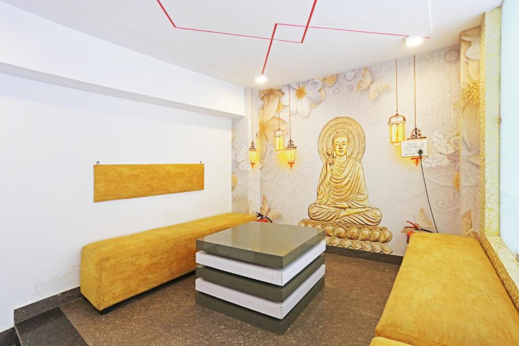 Postel nebo postele na pokoji v ubytování Hotel Smart Inn-Near Delhi Airport
