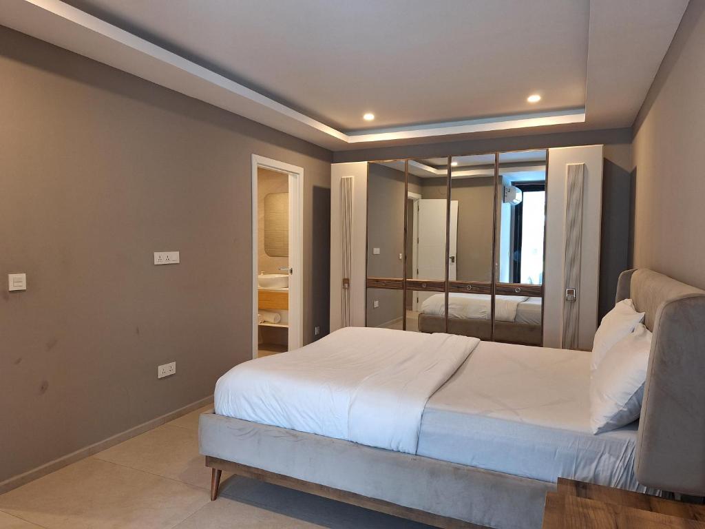 Kololi Sands Apartments - Appartement De Deux Chambres Avec Piscine Privée