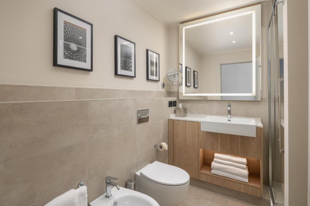 Ванная комната в Courtyard by Marriott Milano Linate