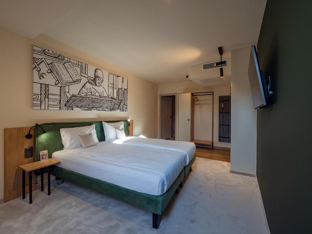 Craft Inn - Boutique Hotel - Deluxe Queen Room