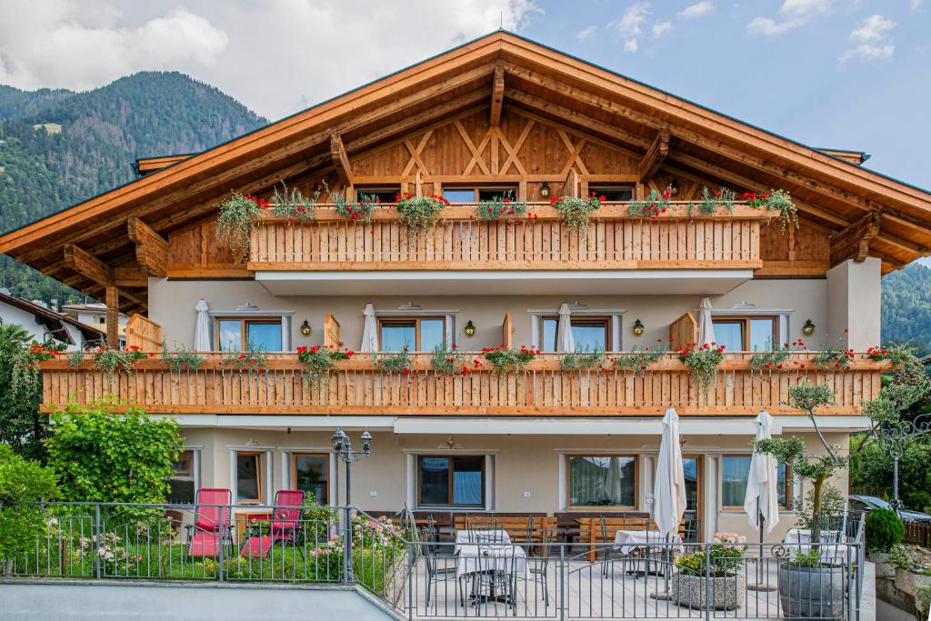 Nespecifikovaný výhled na hory nebo výhled na hory při pohledu z bed and breakfast