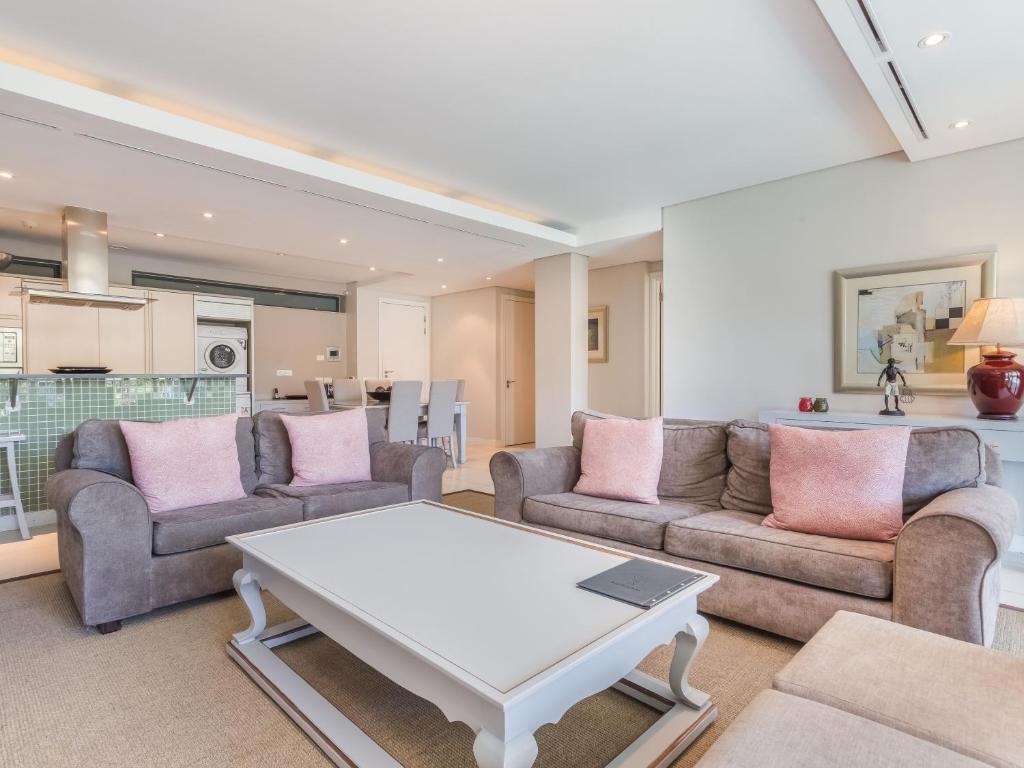 Mountain Marina Luxury Apartments - Twee Slaapkamers Premier Private Pool 2
