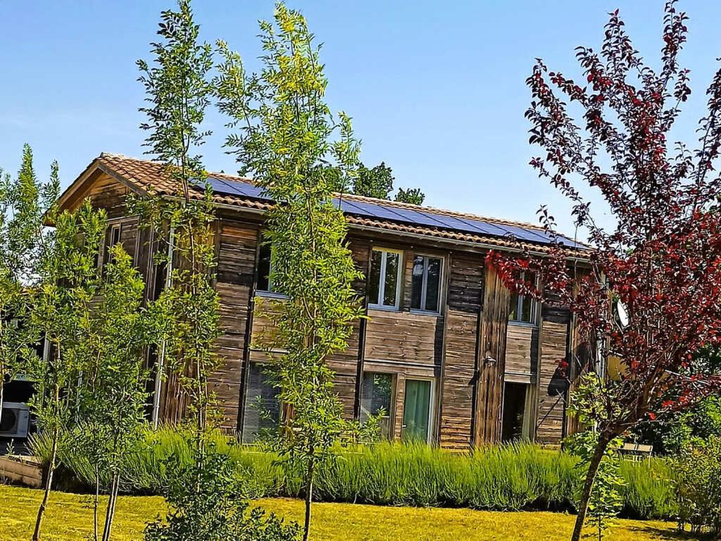 Maison Les Terrasses, 4 star rated wooden house - Maison De Quatre Chambres