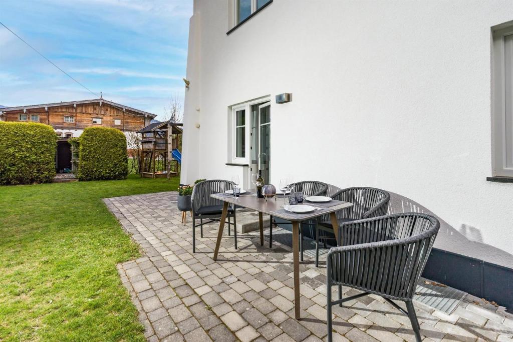 Vonkajšia záhrada v ubytovaní Appartement Ortner