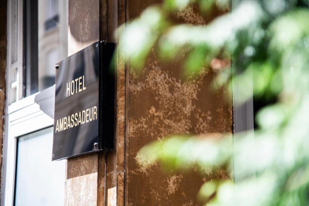 Hôtel Ambassadeur - Resim 17