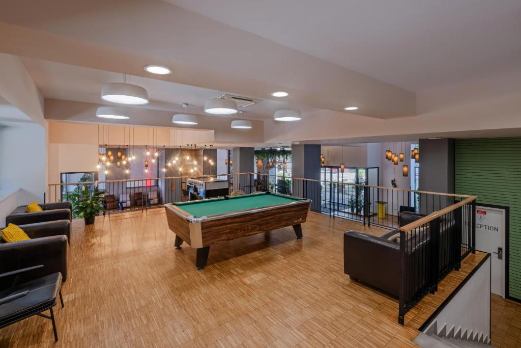Biliár nebo kulečník v ubytování Dean's Home Budapest