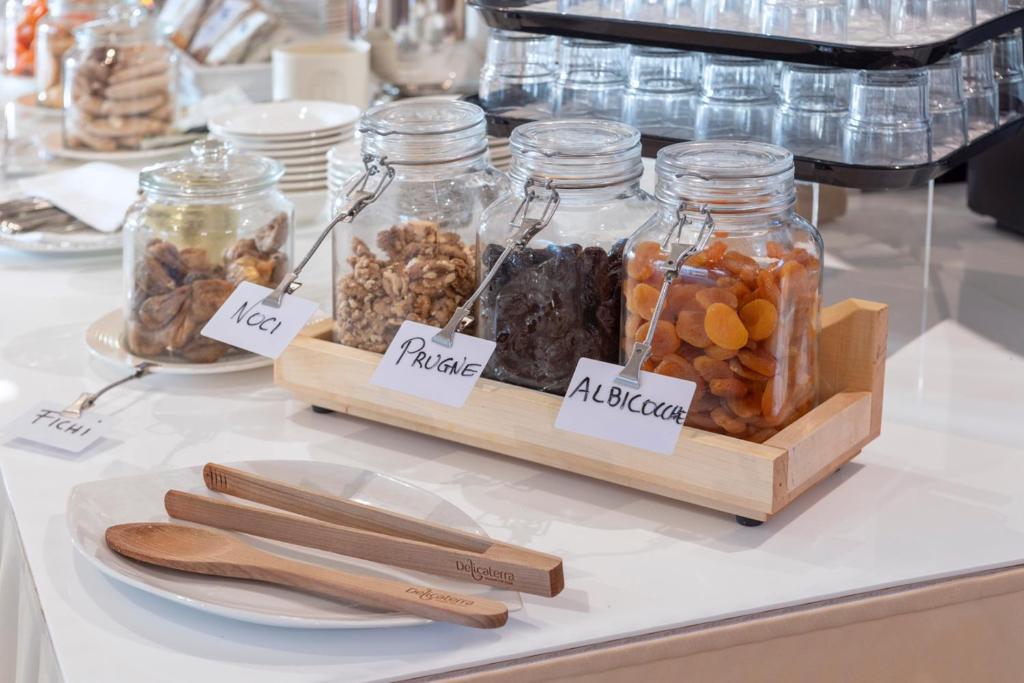 Hotel Delfino Lugano - Resim 16