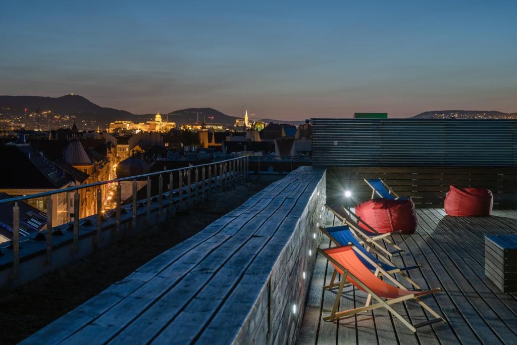 Dean's Home Budapest - Resim 10