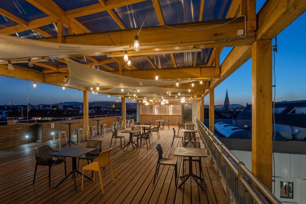 Dean's Home Budapest - Resim 9