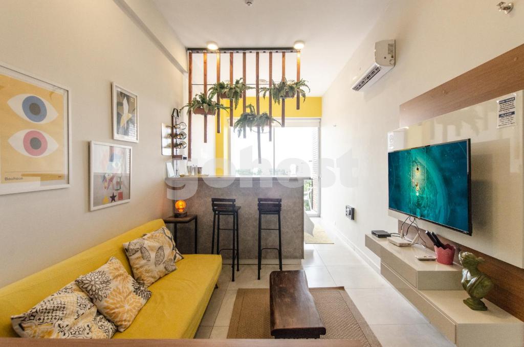 TV a/nebo společenská místnost v ubytování Unbeatable Studio W Pool, Wifi In Villa Morra