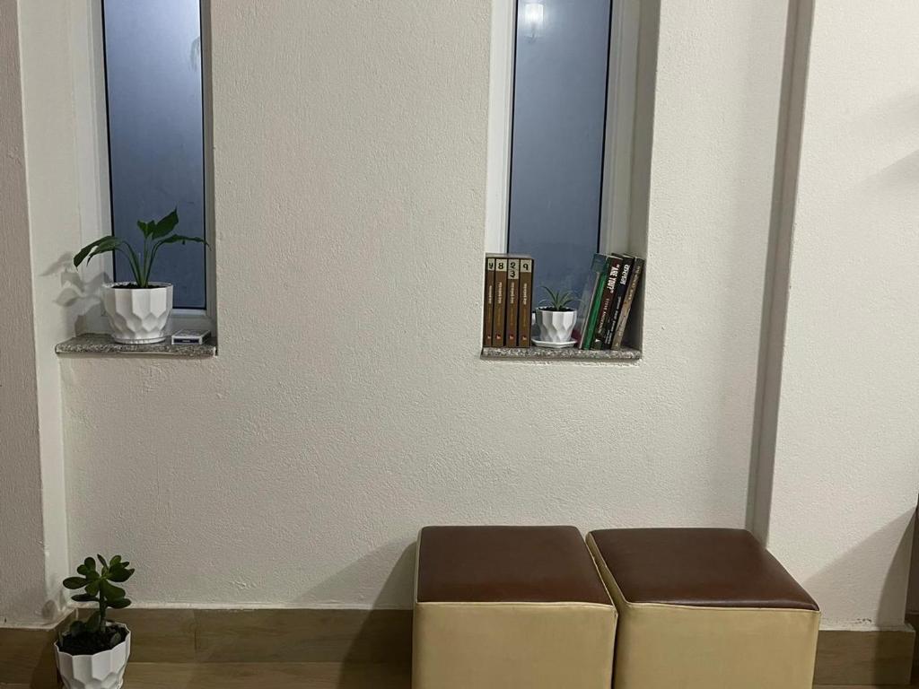 Příslušenství pro přípravu čaje a kávy v ubytování Bipana's Homestay & Apartment