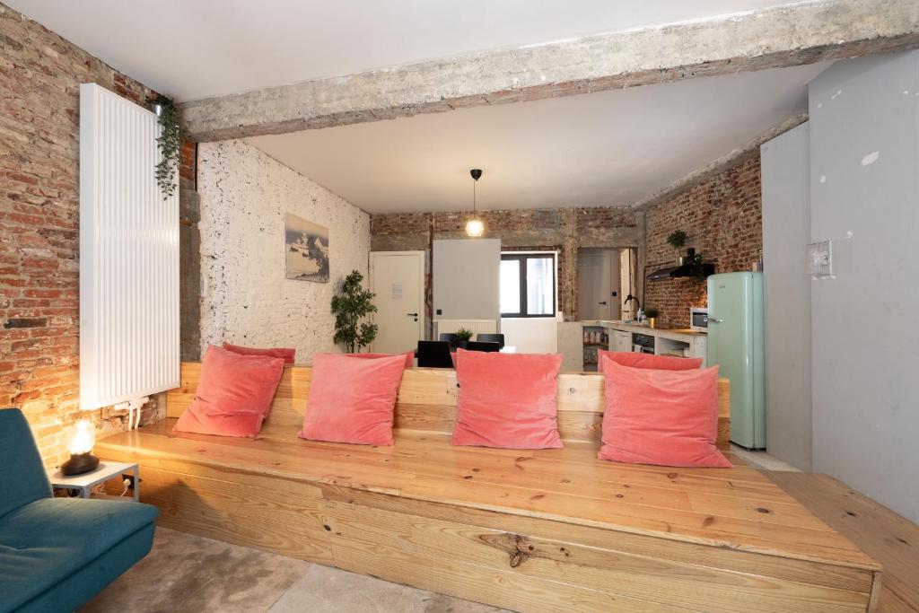 The Industrial Lodge - Two-Bedroom Apartment