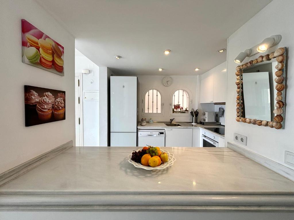 A kitchen or kitchenette at Diletta Beach Estepona
