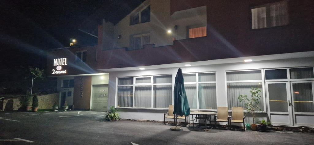 Hoone, kus hostel asub