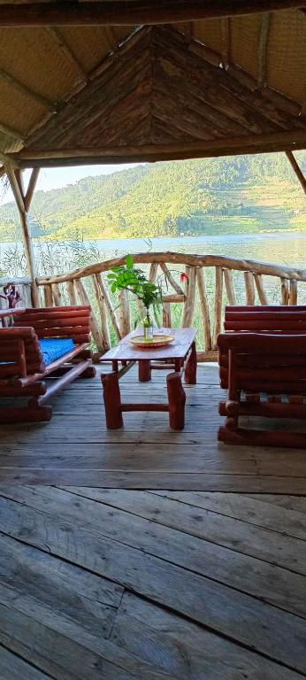Balkón nebo terasa v ubytování Paradise Eco-Hub